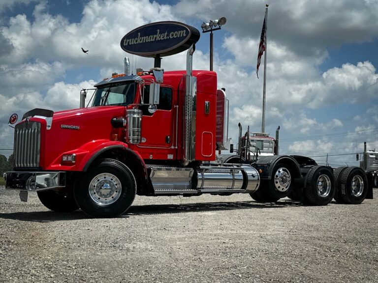 2021 KENWORTH T800 TRI AXLE SLEEPER 441032