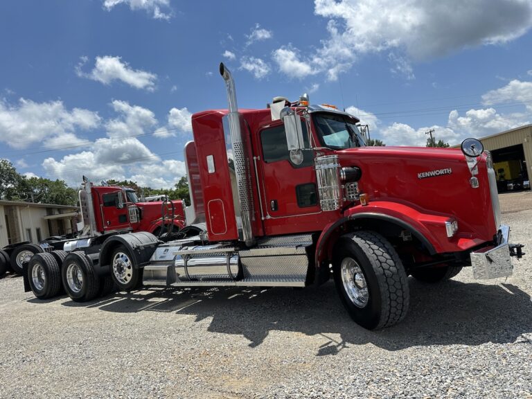 2021 KENWORTH T800 TRI AXLE SLEEPER photo 3