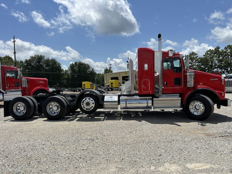 2021 KENWORTH T800 TRI AXLE SLEEPER photo 4