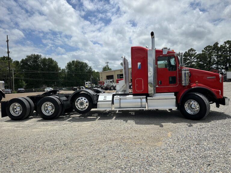 2021 KENWORTH T800 TRI AXLE SLEEPER photo 4