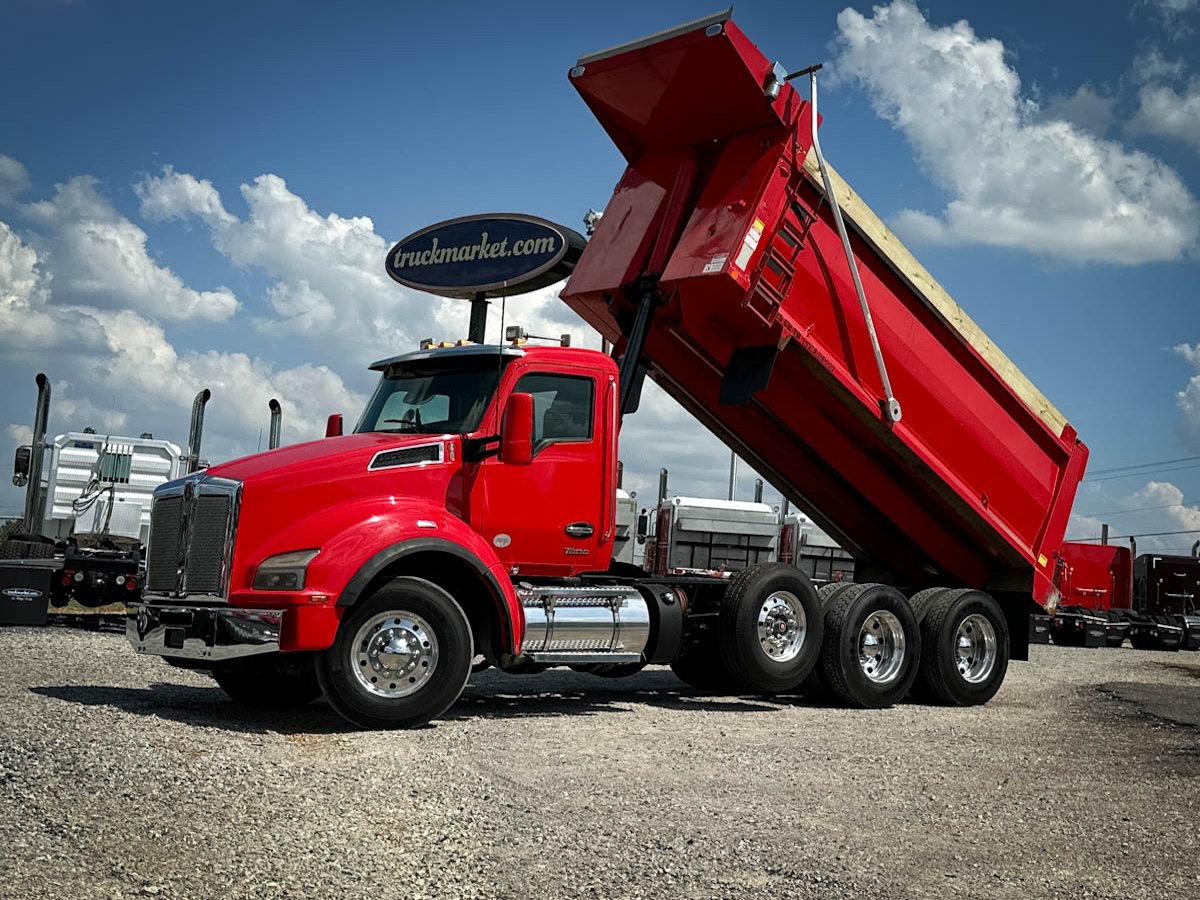 2022 KENWORTH T880 TRI AXLE DUMP TRUCK