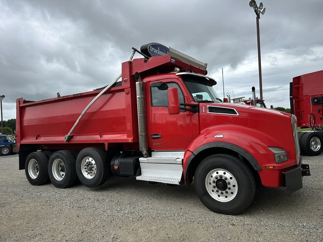 2022 KENWORTH T880 TRI AXLE DUMP TRUCK photo 1
