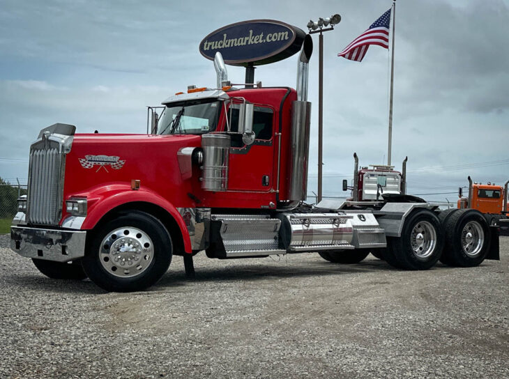 2018 KENWORTH W900L DAYCAB GLIDER KIT 203399