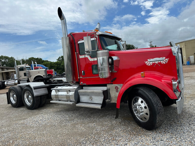 2018 KENWORTH W900L DAYCAB GLIDER KIT photo 3