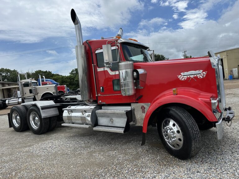 2018 KENWORTH W900L DAYCAB GLIDER KIT photo 3