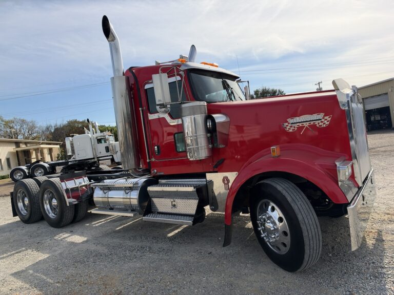 2018 KENWORTH W900L DAYCAB GLIDER KIT photo 3