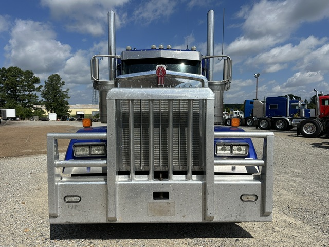 2017 KENWORTH W900L GLIDER KIT photo 2