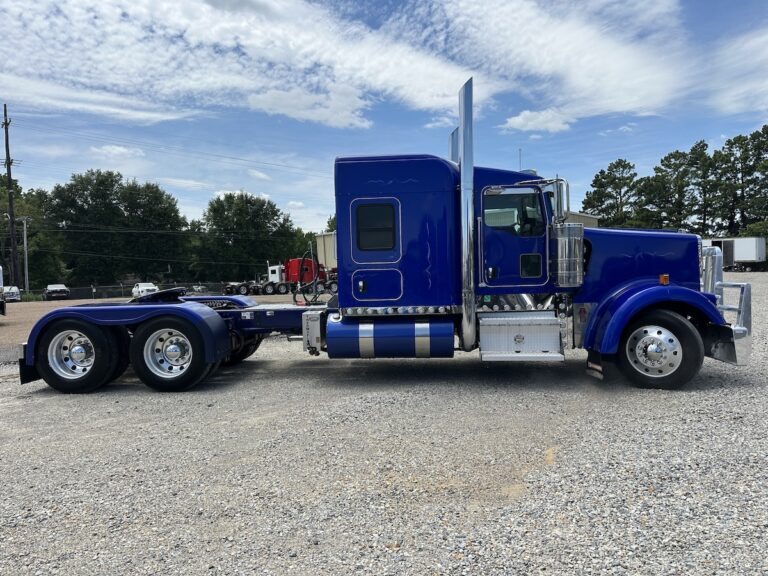 2017 KENWORTH W900L GLIDER KIT photo 4