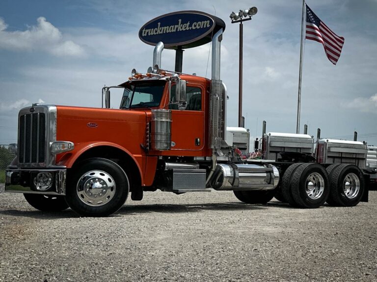 2020 PETERBILT 389 DAYCAB 642560