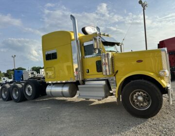 2019 Peterbilt 389 Tri Axle Sleeper 611849