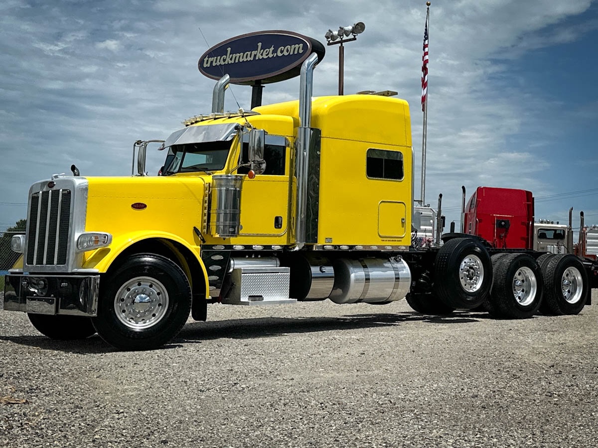 2019 PETERBILT 389 TRI AXLE SLEEPER 611849