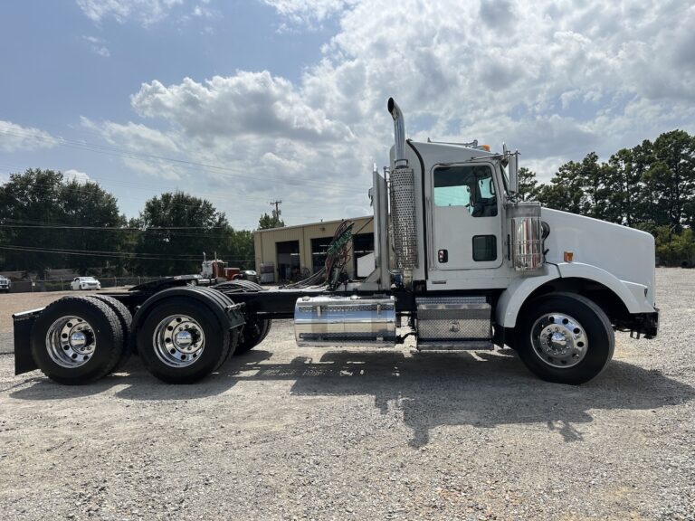 2016 KENWORTH T800 DAYCAB GLIDER KIT photo 4
