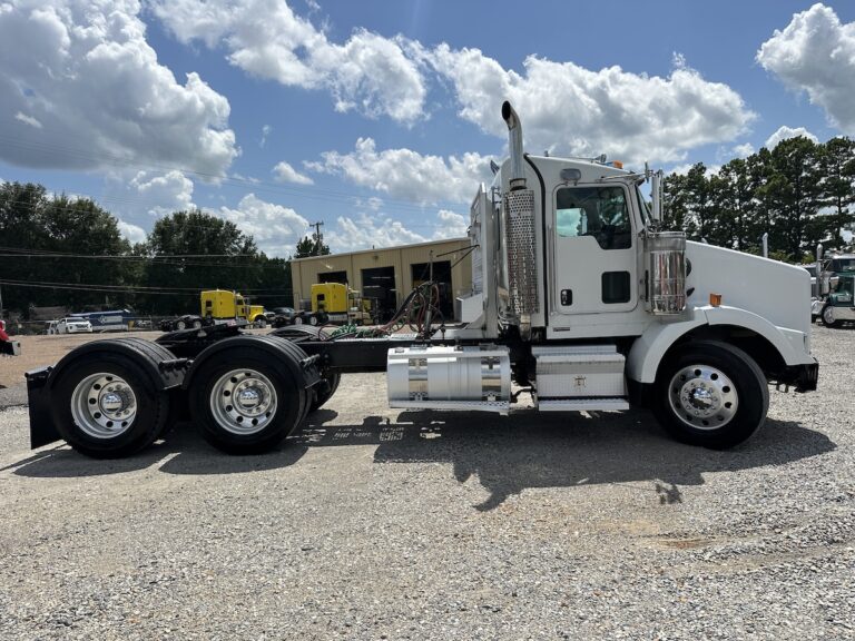 2016 KENWORTH T800 DAYCAB GLIDER KIT photo 4