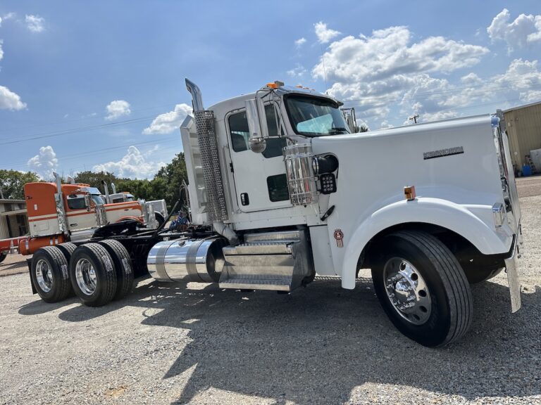 2018 KENWORTH W900L DAYCAB photo 3