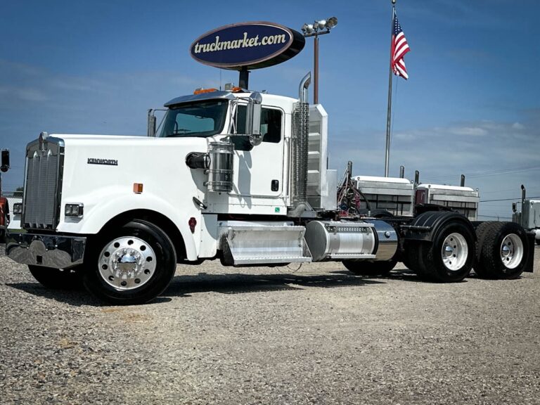 2018 KENWORTH W900L DAYCAB photo 1