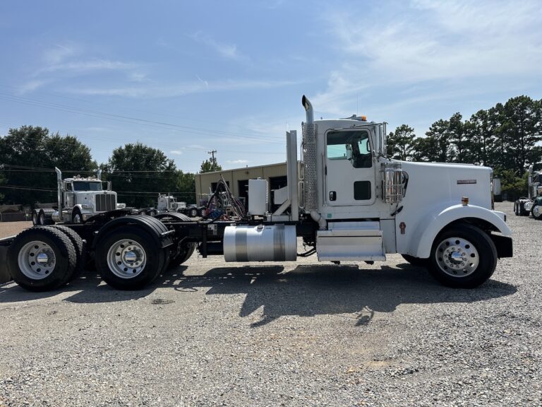 2018 KENWORTH W900L DAYCAB photo 4