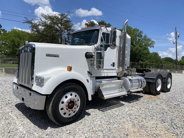 2018 KENWORTH W900L DAYCAB photo 2
