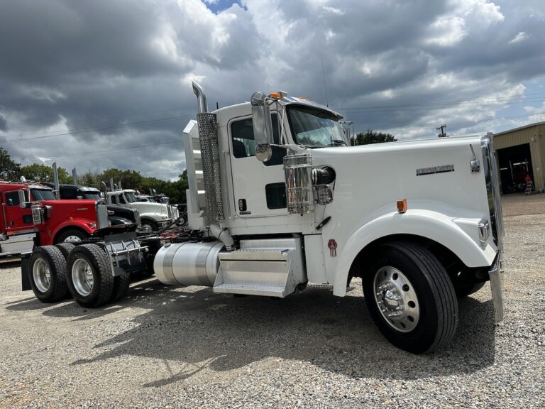 2018 KENWORTH W900L DAYCAB photo 3