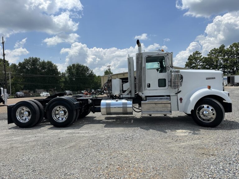 2018 KENWORTH W900L DAYCAB photo 4