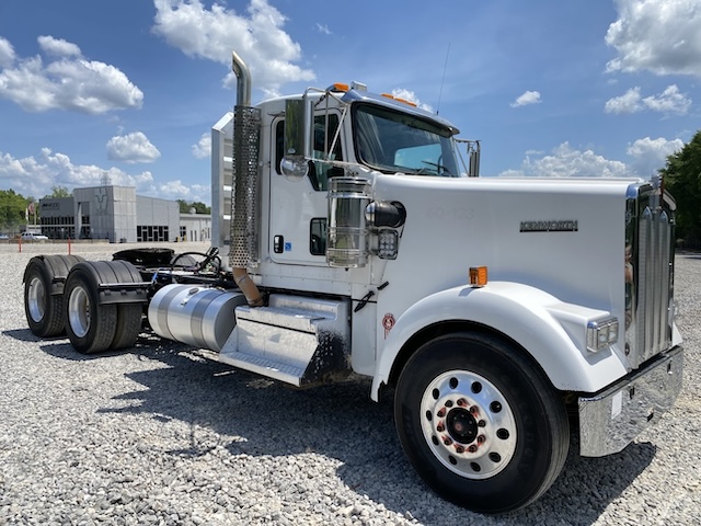2019 KENWORTH W900L DAYCAB 211915
