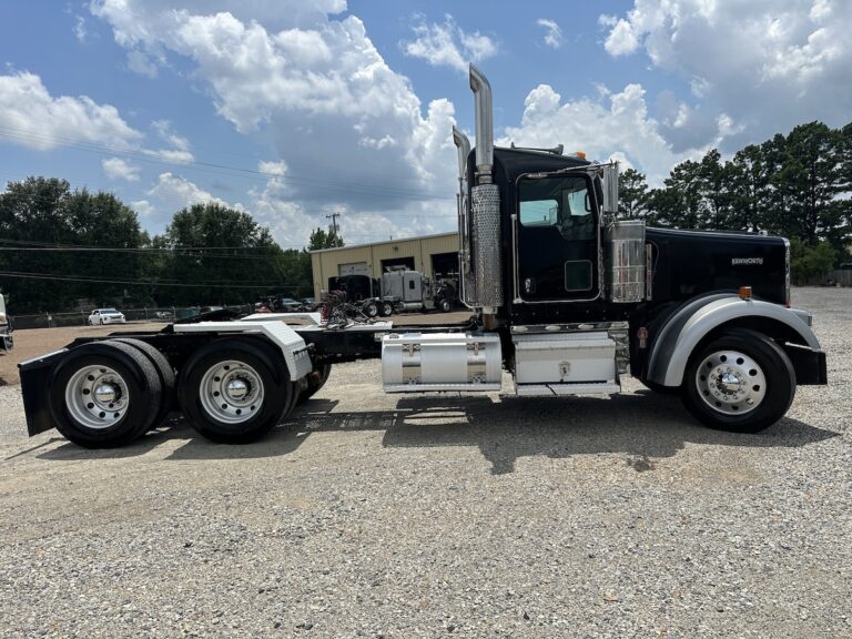 2016 KENWORTH W900L DAYCAB GLIDER KIT photo 4
