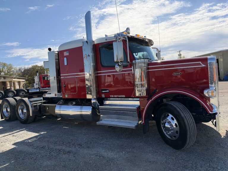 2025 PETERBILT 589 SLEEPER — photo 3