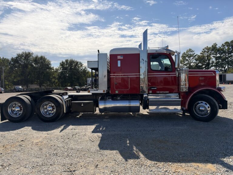 2025 PETERBILT 589 SLEEPER — photo 4