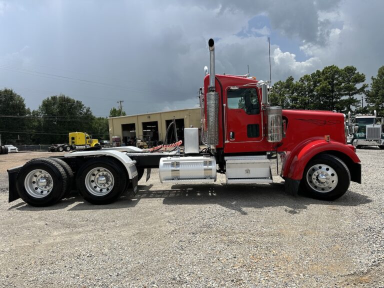 2018 KENWORTH W900L DAYCAB GLIDER KIT photo 4