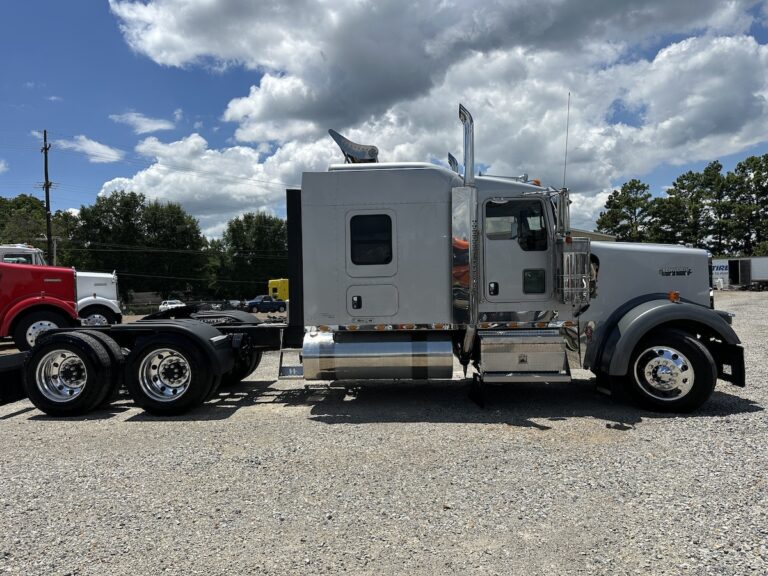 2015 KENWORTH W900L GLIDER KIT photo 4