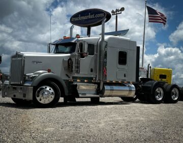 2015 KENWORTH W900L GLIDER KIT 471619