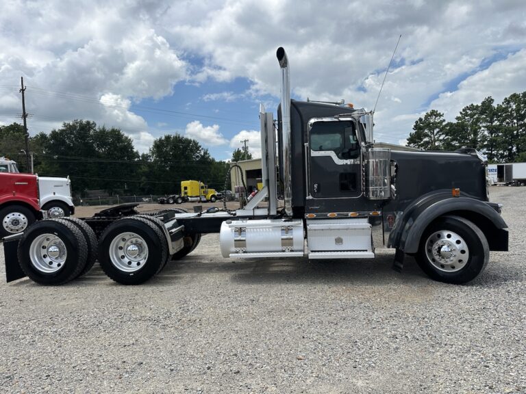 2014 KENWORTH W900L DAYCAB GLIDER KIT photo 4