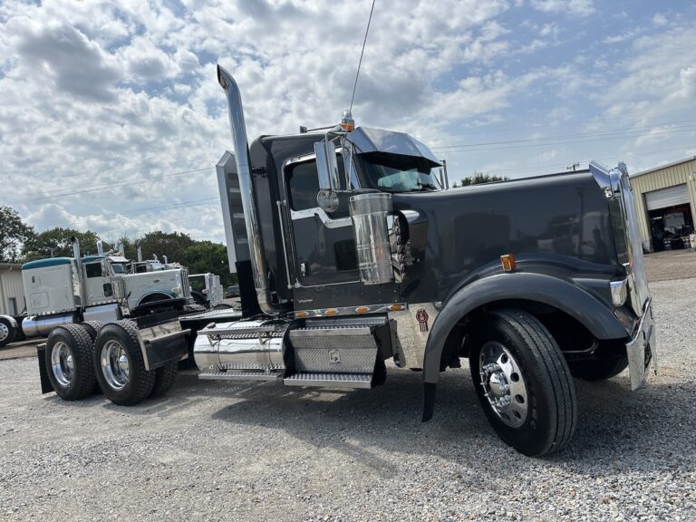 2014 KENWORTH W900L DAYCAB GLIDER KIT photo 3
