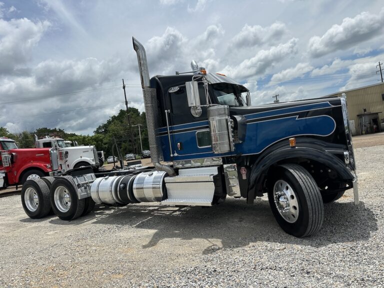2020 KENWORTH W900L DAYCAB photo 3
