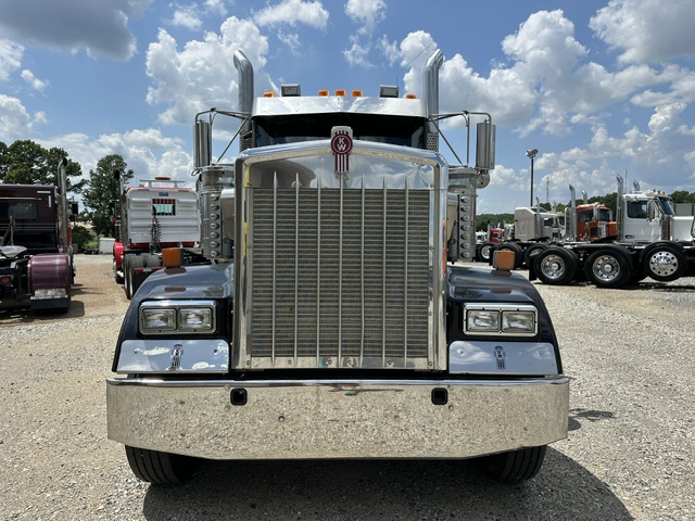 2020 KENWORTH W900L DAYCAB photo 2
