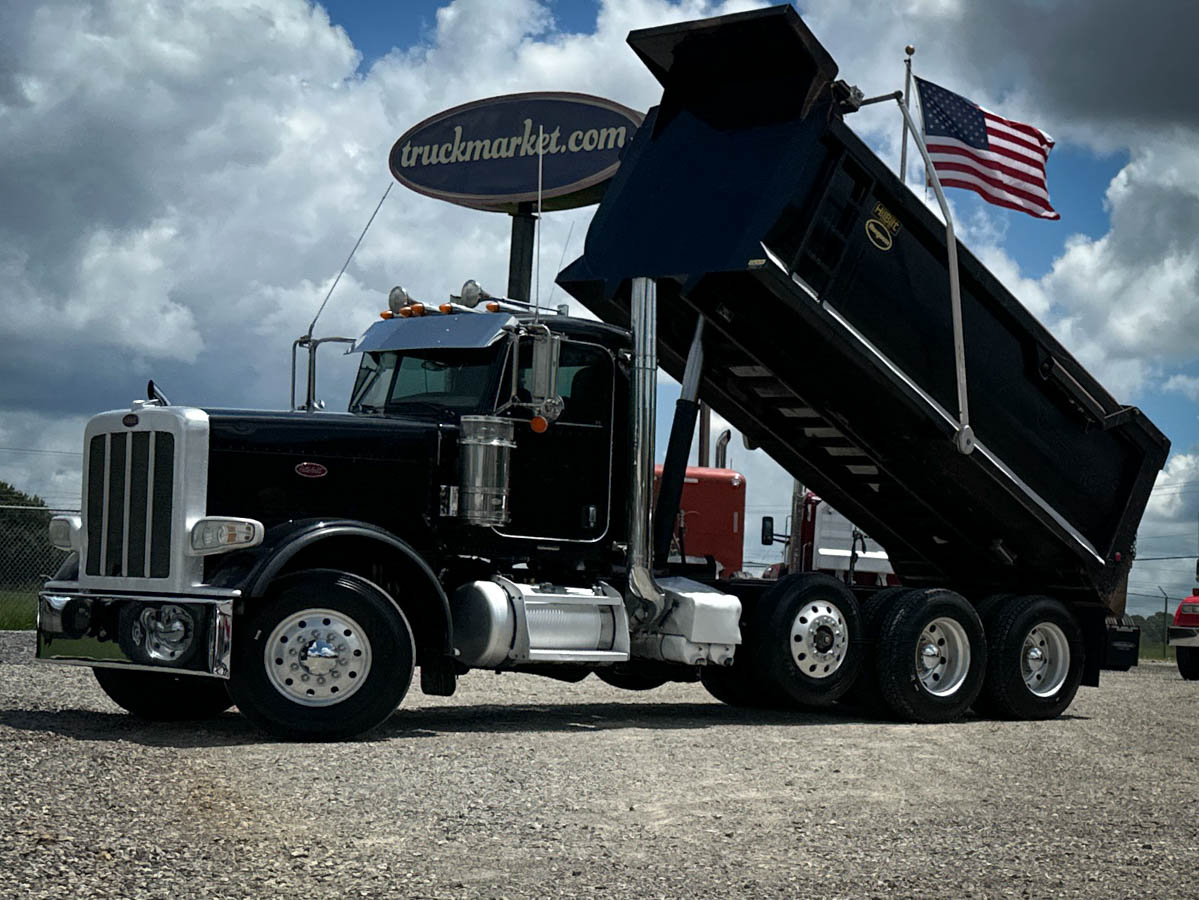 2016 PETERBILT 389 TRI AXLE DUMP TRUCK GLIDER KIT