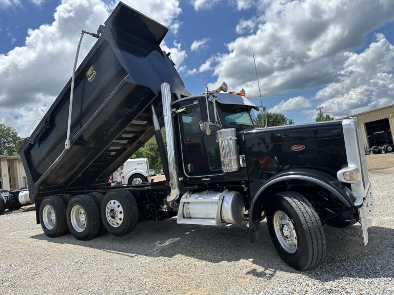 2016 PETERBILT 389 TRI AXLE DUMP TRUCK GLIDER KIT photo 3