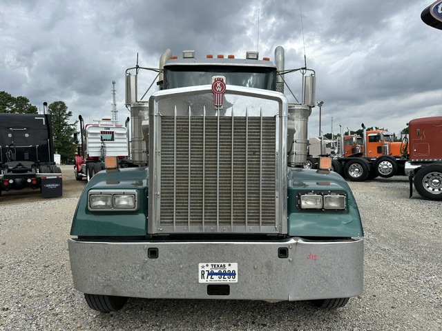2023 KENWORTH W900L DAYCAB photo 2