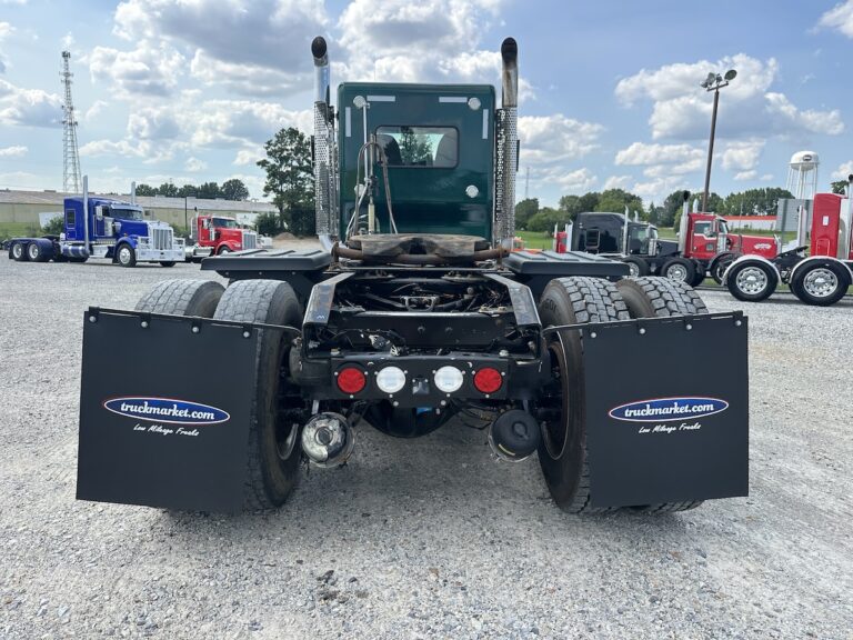 2023 KENWORTH W900L DAYCAB photo 4