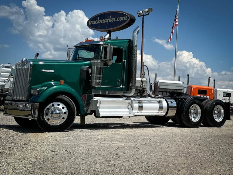 2023 KENWORTH W900L DAYCAB 258655