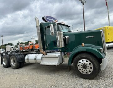 2023 KENWORTH W900L DAYCAB 258655