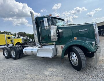 2023 KENWORTH W900L DAYCAB 258655