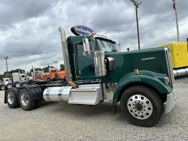 2023 KENWORTH W900L DAYCAB 258655