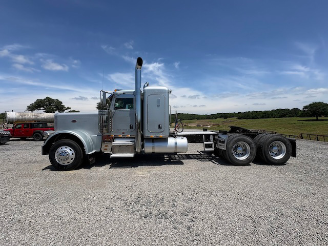 2015 PETERBILT 389 GLIDER KIT photo 2