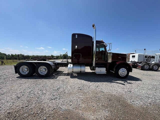 2018 PETERBILT 389 SLEEPER 480106