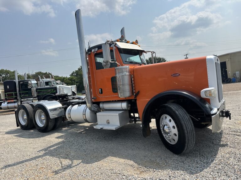 2013 PETERBILT 389 DAYCAB GLIDER KIT photo 3