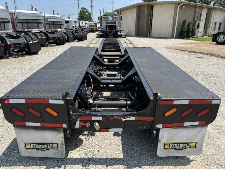 2014 DYNAWELD DOMINATOR 55 TON LOWBOY photo 2
