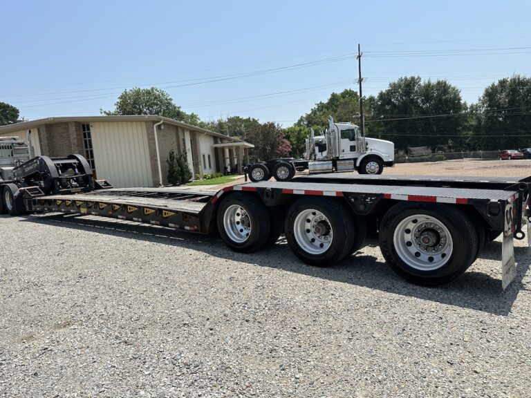 2014 DYNAWELD DOMINATOR 55 TON LOWBOY photo 3