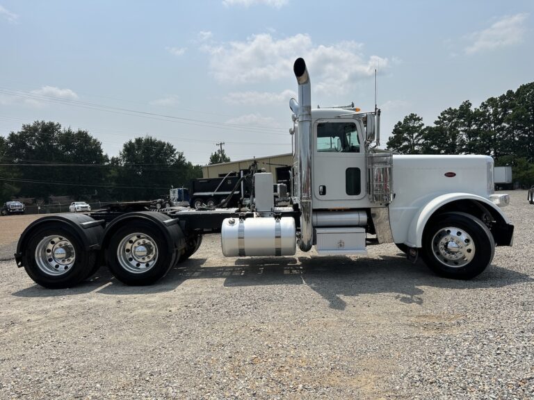 2018 PETERBILT 389 DAYCAB GLIDER KIT photo 4