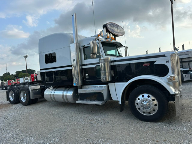 2018 PETERBILT 389 SLEEPER 460972