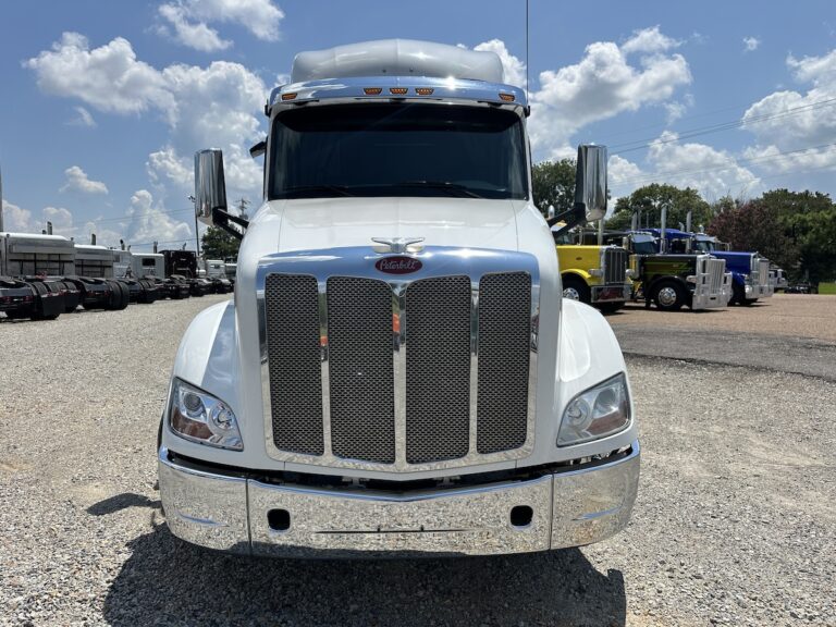 2019 PETERBILT 579 GLIDER KIT photo 2